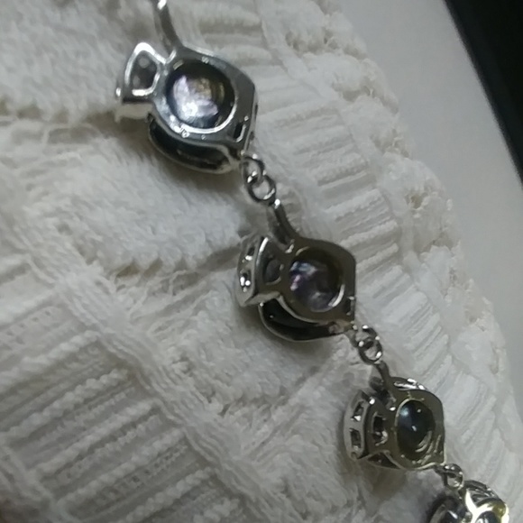 18K GP Iridescent 6 Pearl Bracelet with Blue Crystals - Picture 5 of 6